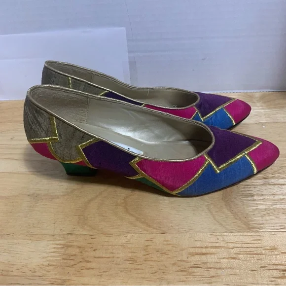 Vintage Women Tahití CAPEZIO‎ 7.5 Multicolored Fabric 2" Kitten Heel Pumps - Picture 3 of 7
